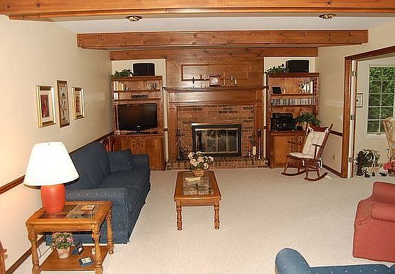 Spacious Family Room
