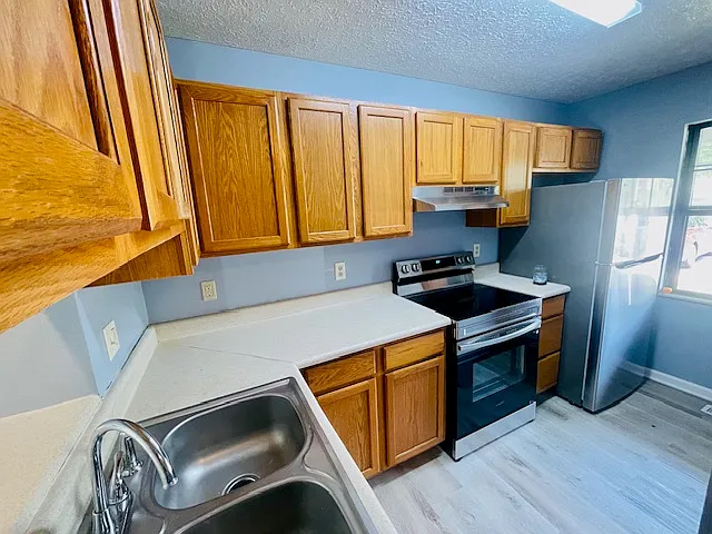 2362 S Henderson St — Photo 8