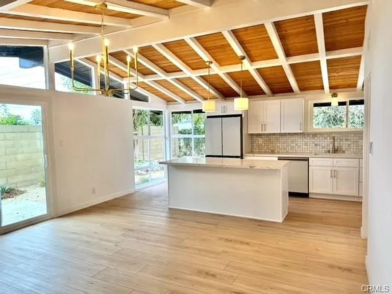 2324 W Palm Ave — Photo 6
