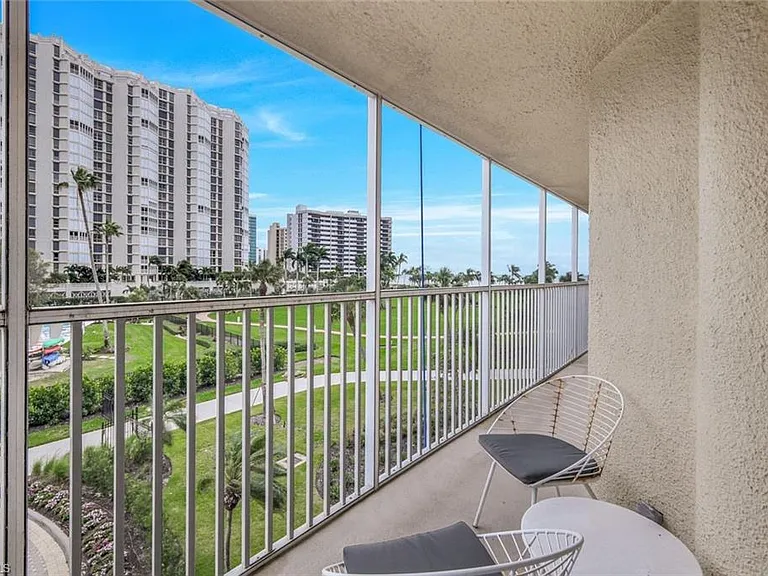 4041 Gulf Shore Blvd N #204 — Photo 27