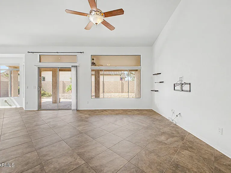16110 W Vale Dr — Photo 10