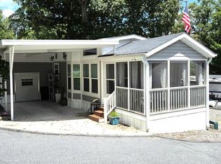 58 Kortney Lynn Ln, Flat Rock, NC 28731