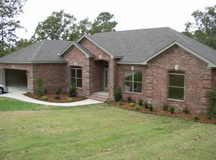 13 Canadian Ct, Maumelle, AR 72113