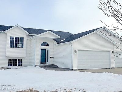 815 11th St W, West Fargo, ND, 58078