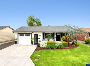 440 S Cascade Dr, Woodburn, OR