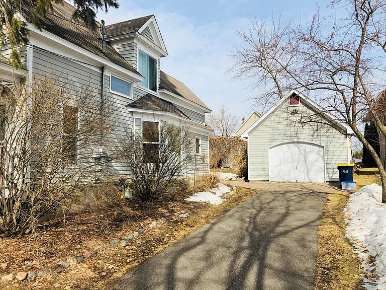 12620 Newell Ave — Photo 3