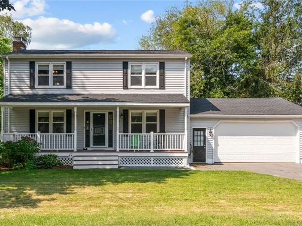 15 Cedar Ave, Swansea, MA 02777