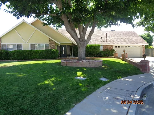 43901 Fabrik Ave Photo 1