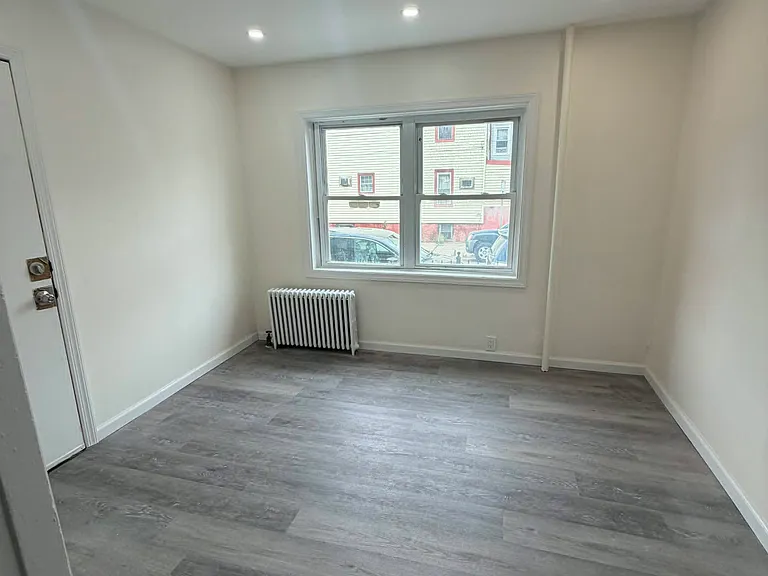 204 Duncan Ave #1A — Photo 3