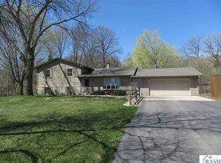 30 Valley Ridge Ct, Mankato, MN 56001