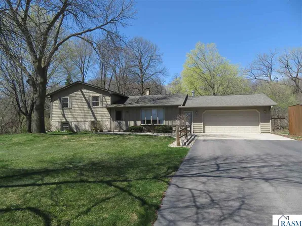 30 Valley Ridge Ct, Mankato, MN 56001