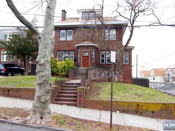 291-293 Meeker Ave, Newark, NJ 07112