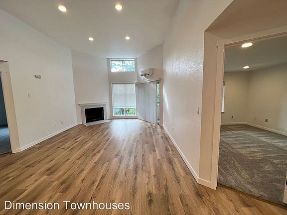 3rd image of 424 102nd Ave SE APT 306