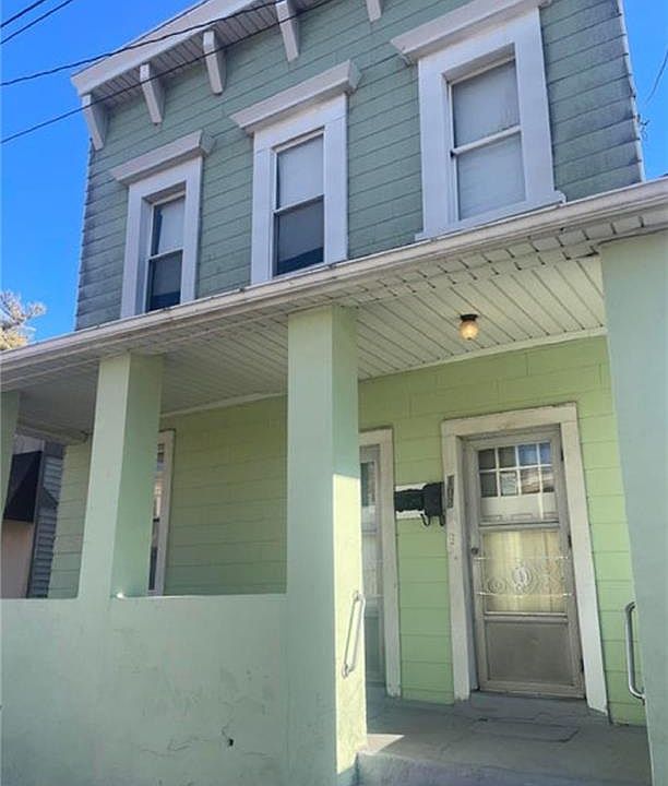 1st image of 102 Hancock St