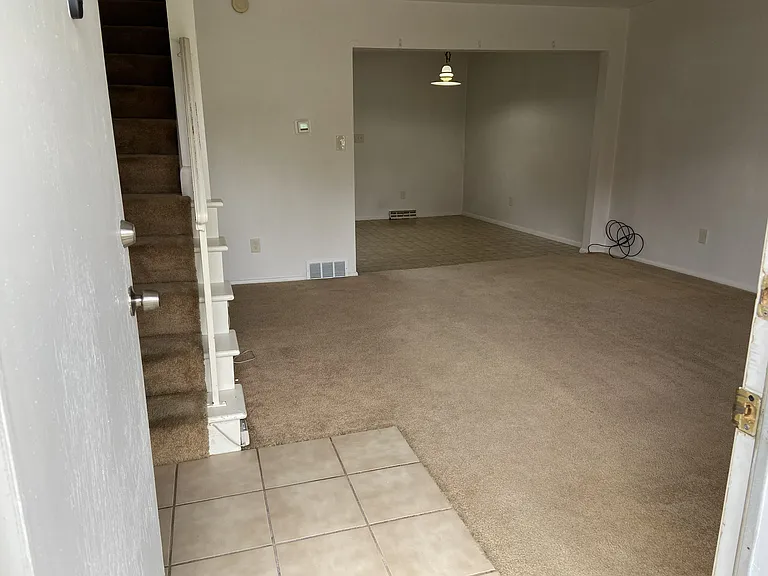 1244-1250 Cliffside St #1250 — Photo 5