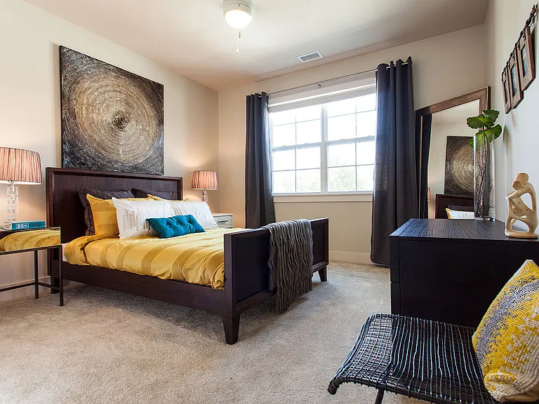 Solana Apartments — Photo 10