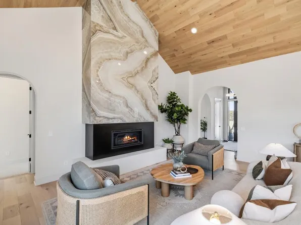 13975 27th St N, Stillwater, MN 55082