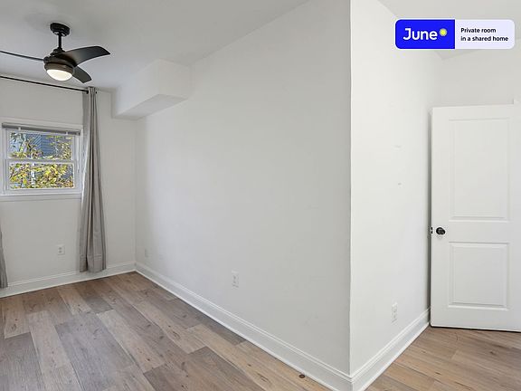 2nd image of 529 42nd St NE #B