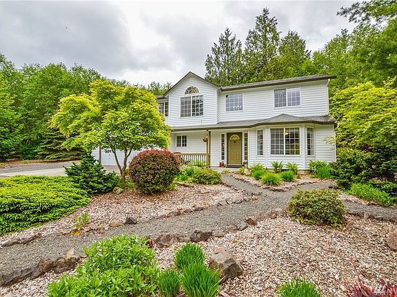 2nd image of 101 Porcupine Ln