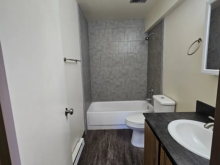 2nd floor unit bathroom
