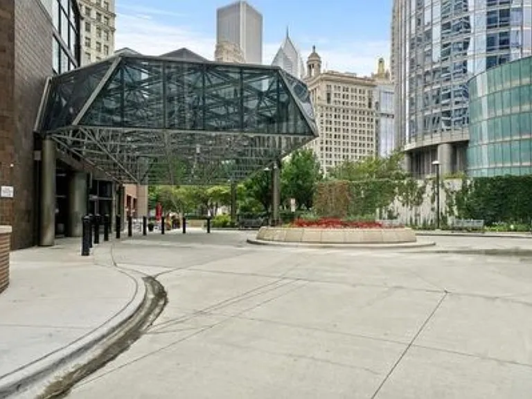 405 N Wabash Ave #4704 — Photo 24