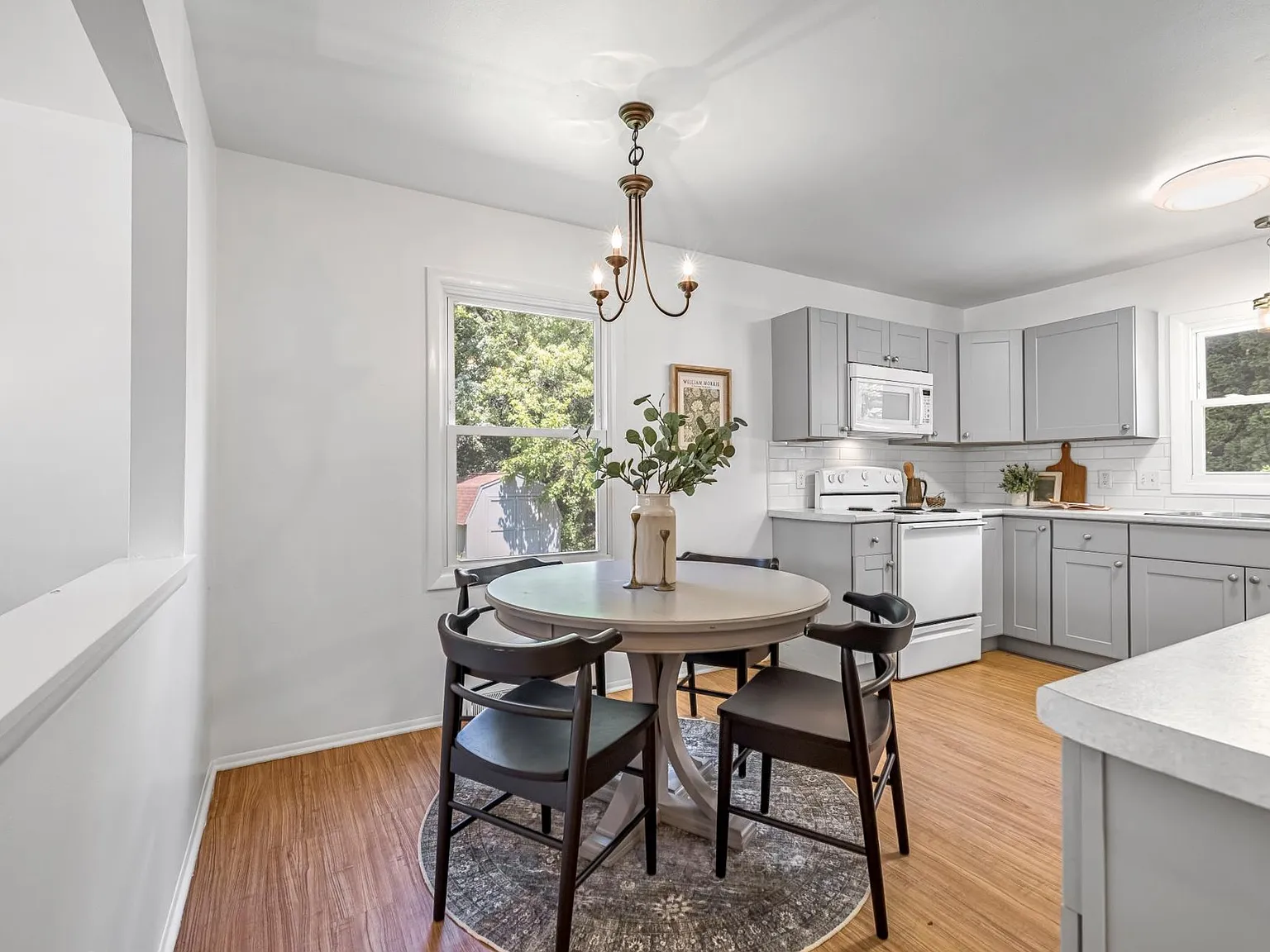 3 bed, 1.5 bath, 1400 sqft, $2,395 — Photo 4