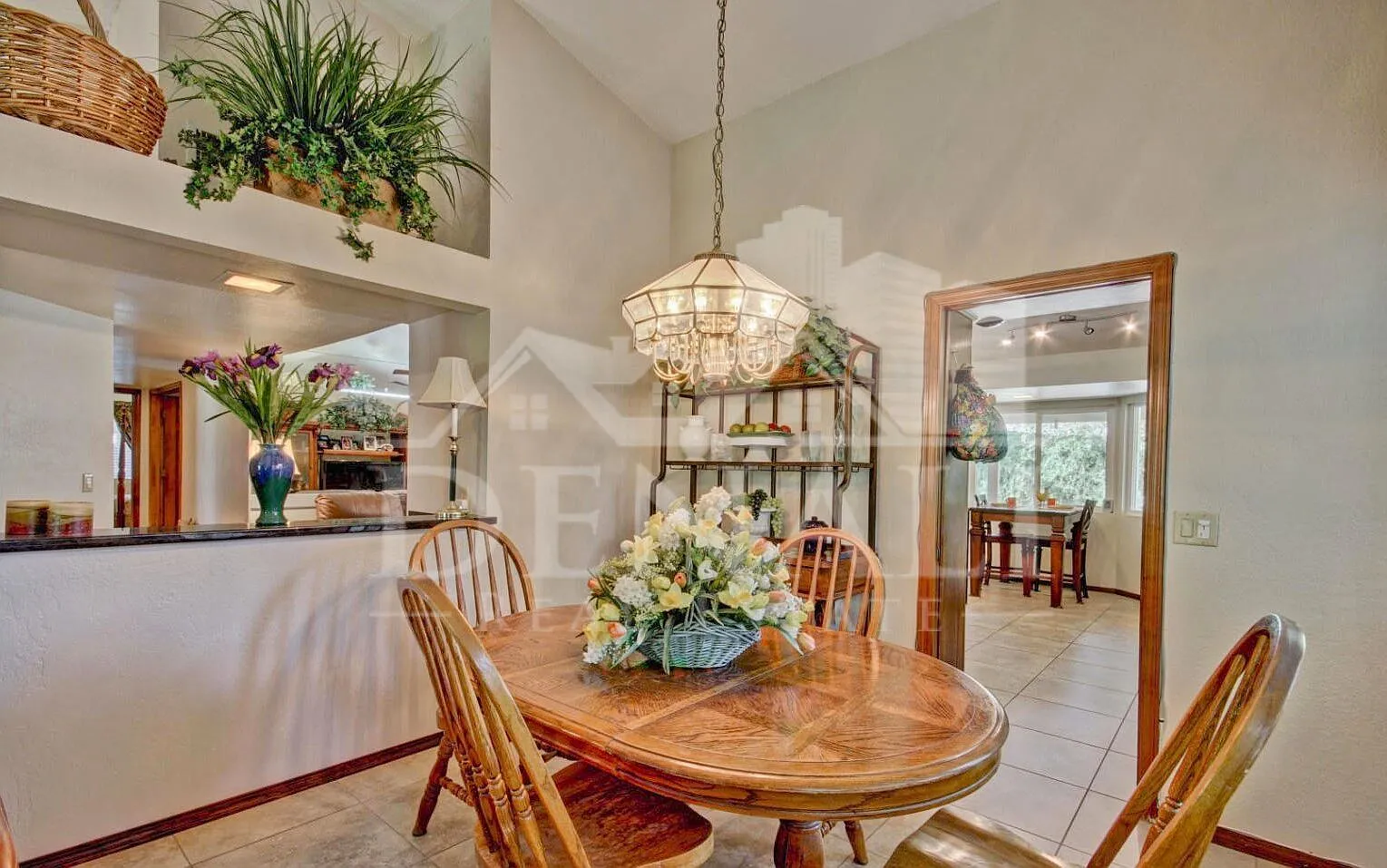 3 bed, 2.0 bath, 1882 sqft, $2,695 — Photo 3