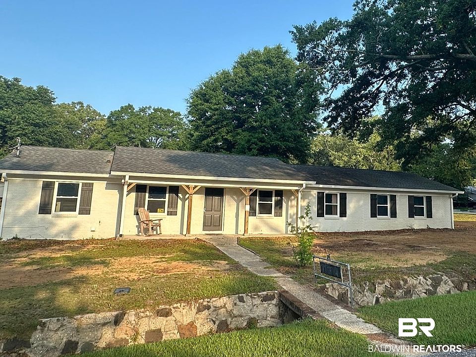 1st image of 136 Rita Ave