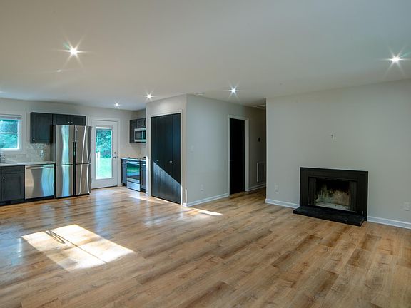 2nd image of 639 Kirtley Way #B