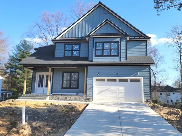6610 Barrett Rd, Falls Church, VA 22042