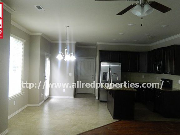 4th image of 1087 N Leverett Ave
