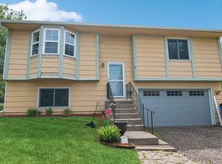 18960 Flora St NW, Oak Grove, MN 55011