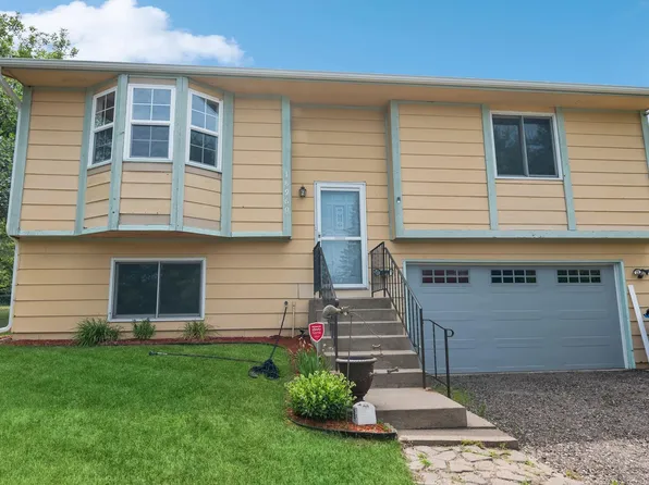 18960 Flora St NW, Oak Grove, MN 55011