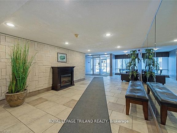 3rd image of 155 Kent St #1205