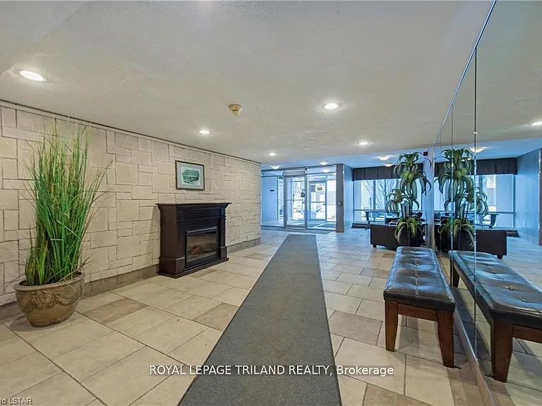 155 Kent St #1205 — Photo 3