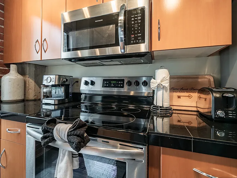 114 W Adams St #503 — Photo 6
