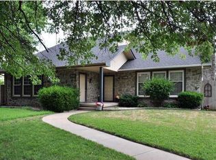 1109 E Redwood Rd, Derby, KS 67037