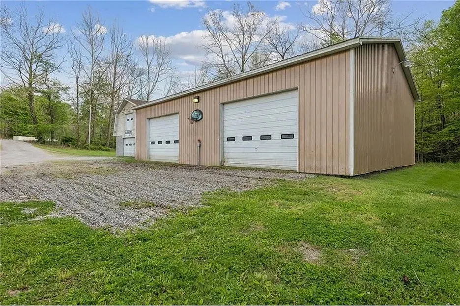 114 Jefferson Dr #2
