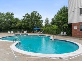 600 Governors Dr