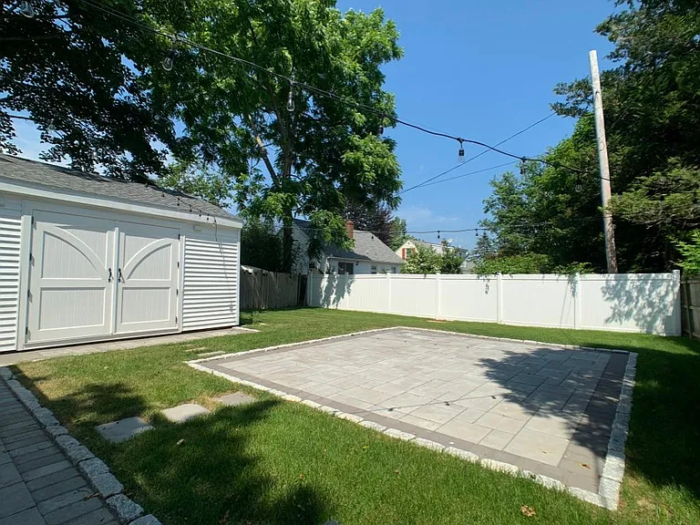 18 Sylvan St — Photo 23