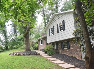 1504 Arrow Wood Rd, Knoxville, TN 37919