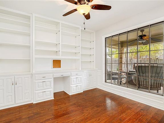 4th image of 4003 Windview Dr