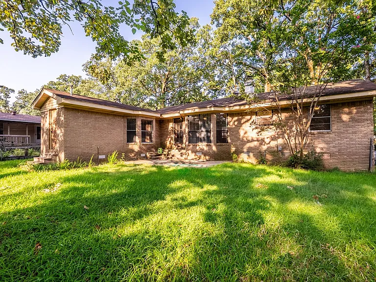 602 W Devon Ave — Photo 9