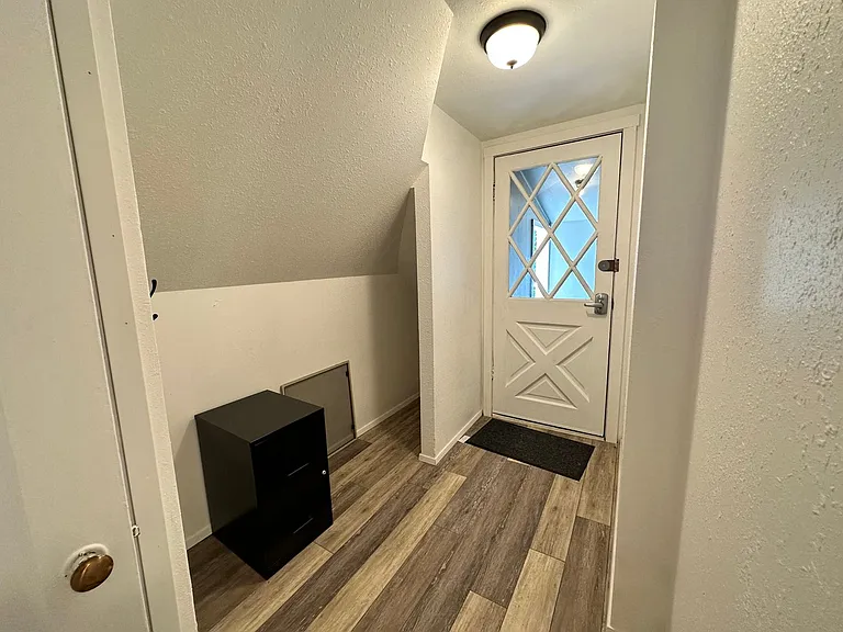 304 S Anderson St — Photo 11