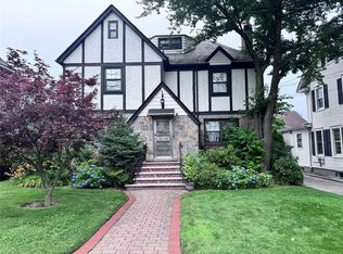 3345 160th St, Flushing, NY 11358