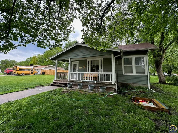 10 E Bitler St, Olpe, KS 66865
