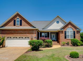 1012 Highlands Dr, Hampstead, NC 28443