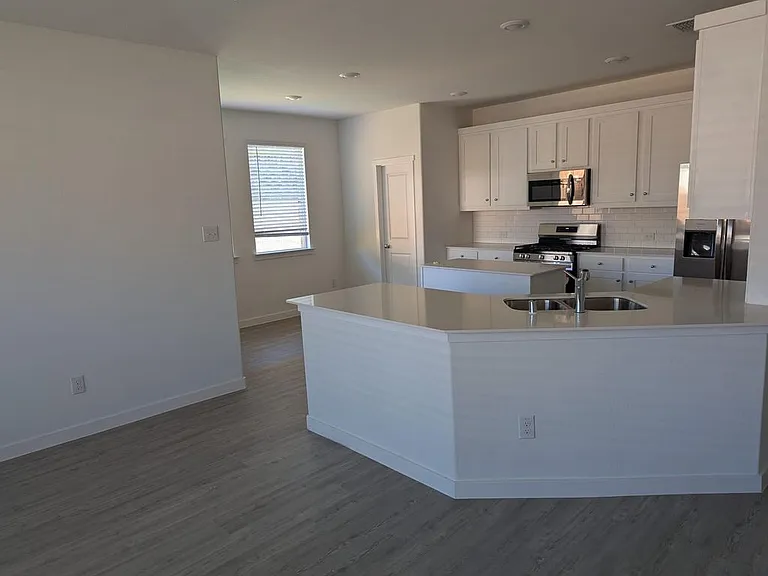1842 White Ash Way — Photo 28