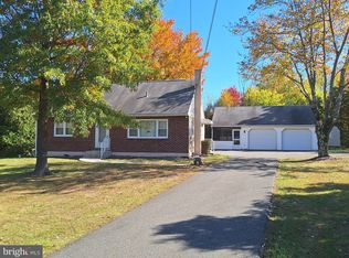 2096 Yarnall Rd, Pottstown, PA 19464