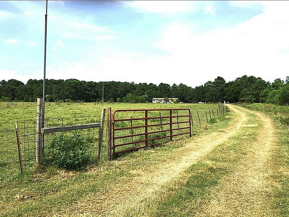 2nd image of 300 County Road 192
